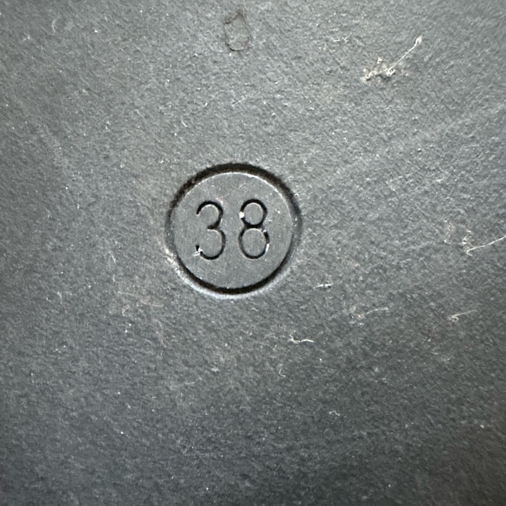 Chinese Laundry Women’s Black Studded Sandals Size 38 Size 7.5 - Picture 6 of 6